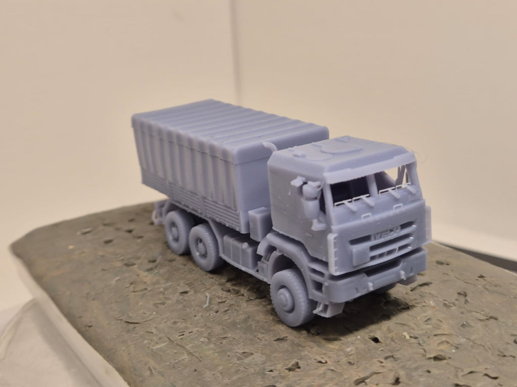 IVECO Trakker 6×6 Pritsche mit Planenaufbau Typ 02