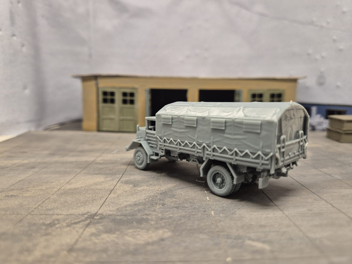 MAN 630 Hochgeländegängiger Transport- und Versorgungs-Lkw Pritschen-Lkw mit Planenaufbau