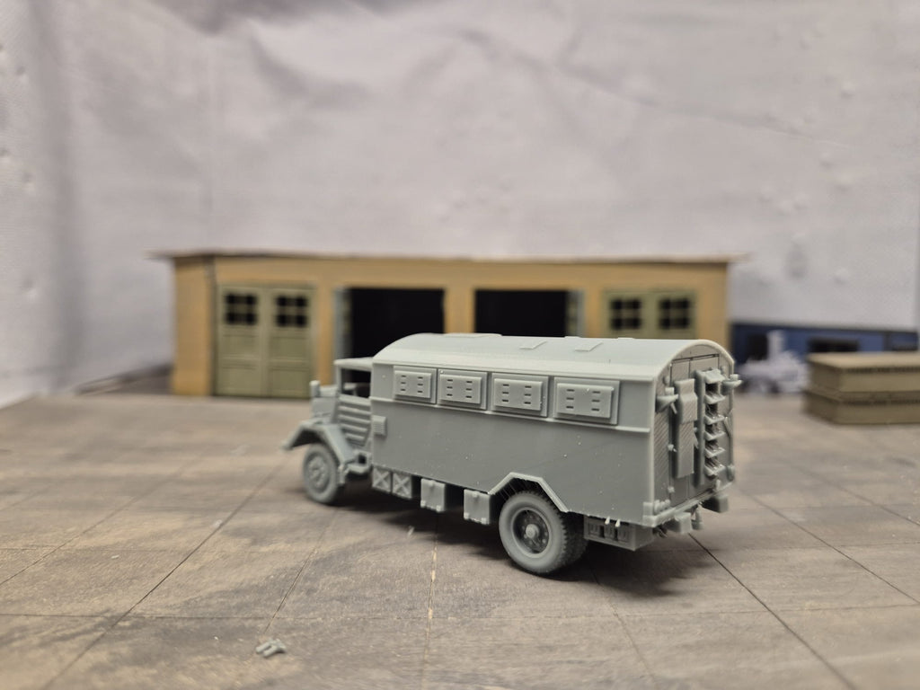 MAN 630 L6 Funkwagen-Koffer Militärisches Funk-, Fernmelde- und Führungsfahrzeug