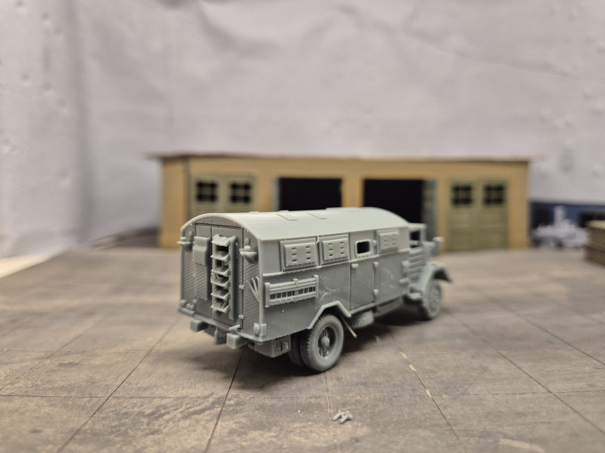MAN 630 L6 Funkwagen-Koffer Militärisches Funk-, Fernmelde- und Führungsfahrzeug