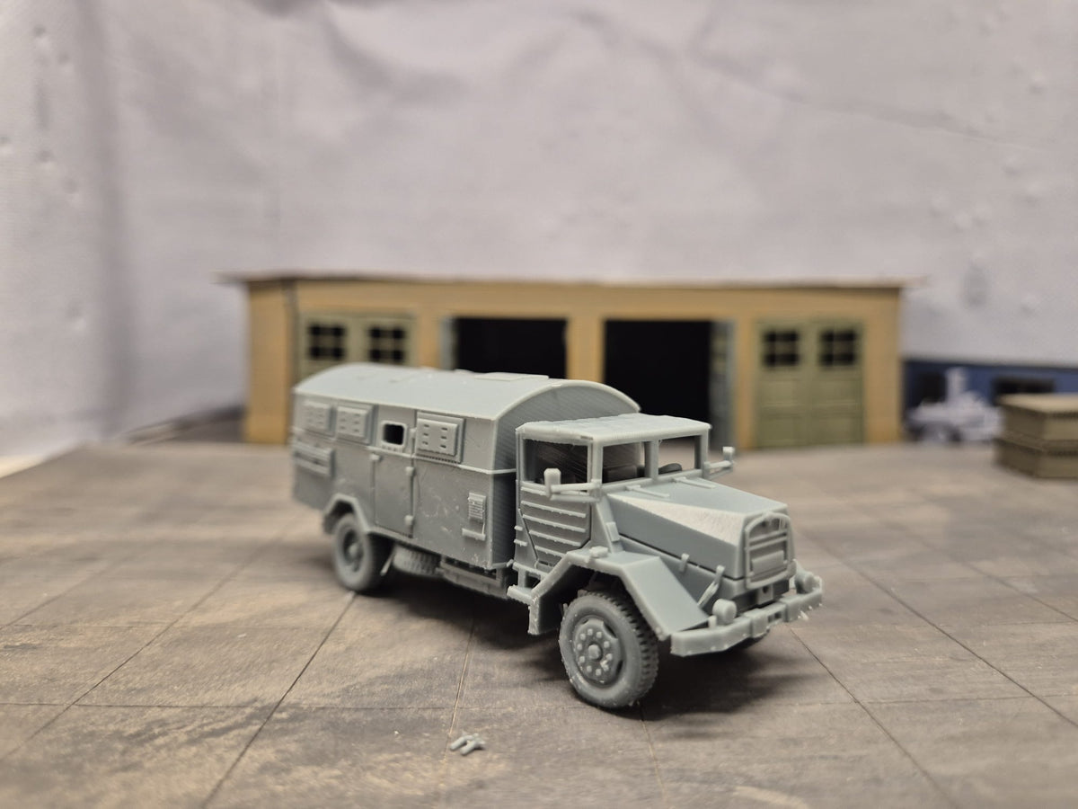 MAN 630 L6 Funkwagen-Koffer Militärisches Funk-, Fernmelde- und Führungsfahrzeug