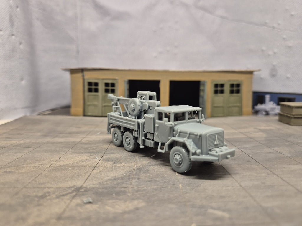 Magirus-Deutz 178 D 15 A Schwerer hochgeländegängiger Kran- und Transportlastkraftwagen