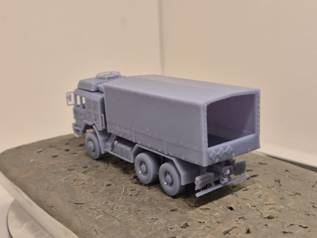 RMMV HX2 6×6 Pritsche mit geschlossenem Planen-Aufbau Typ 01