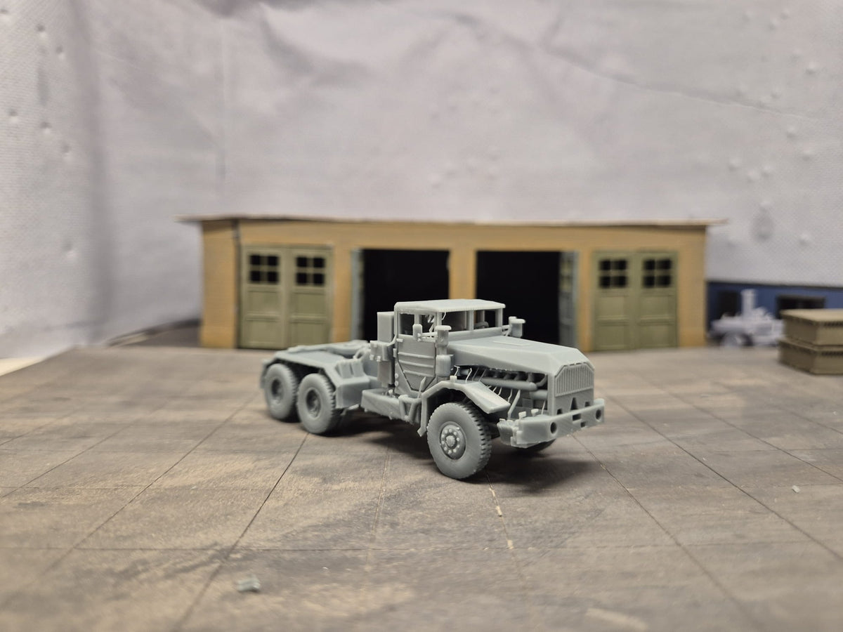 FAUN L 912/SA Schwere geländegängige Sattelzugmaschine