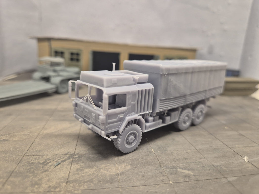 MAN HX58 Militärlastkraftwagen Pritsche mit Planen-Aufbau Typ 02