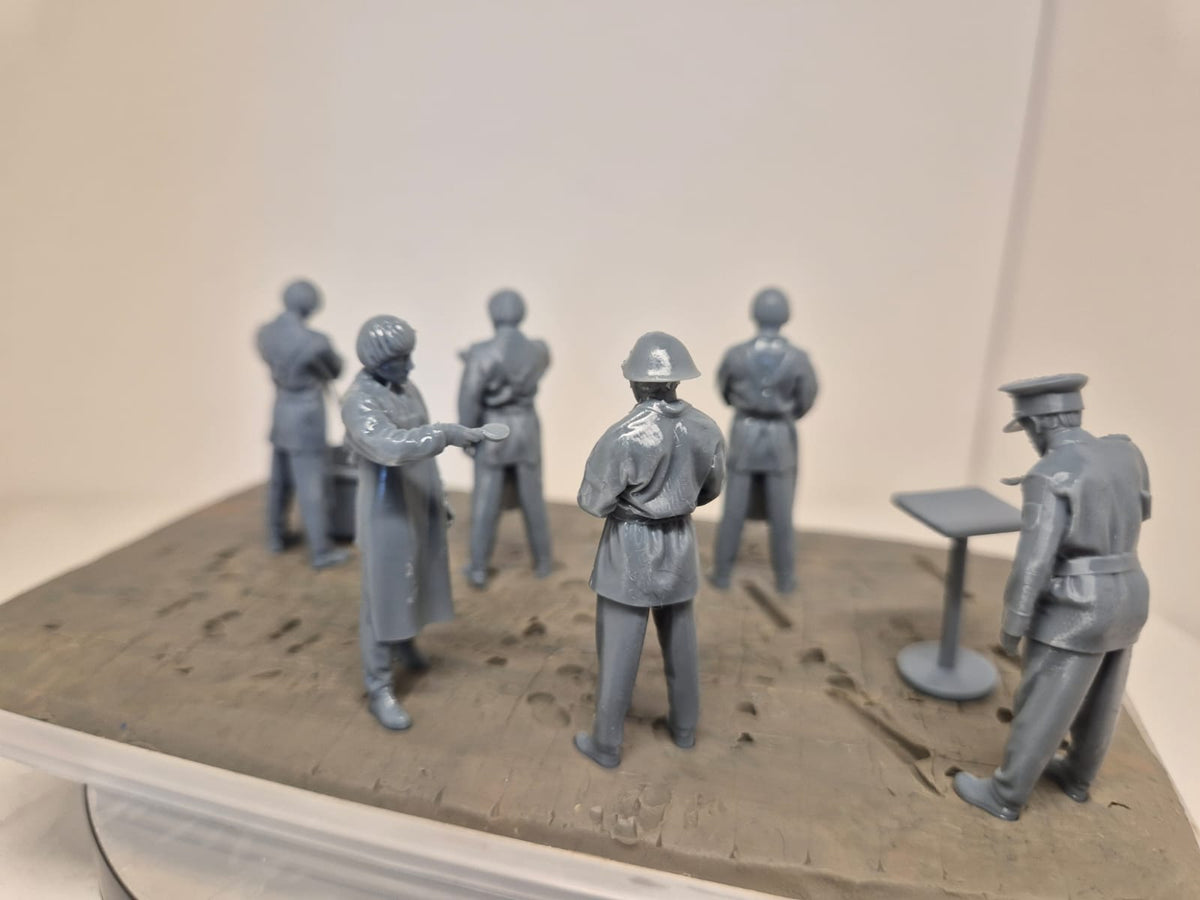 6 NVA-Soldaten einer Versorgungskompanie