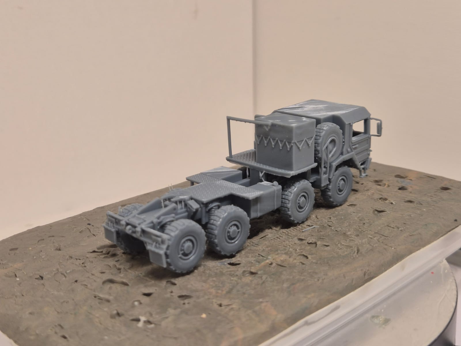 MAN M1014 Schwere militärische Sattelzugmaschine