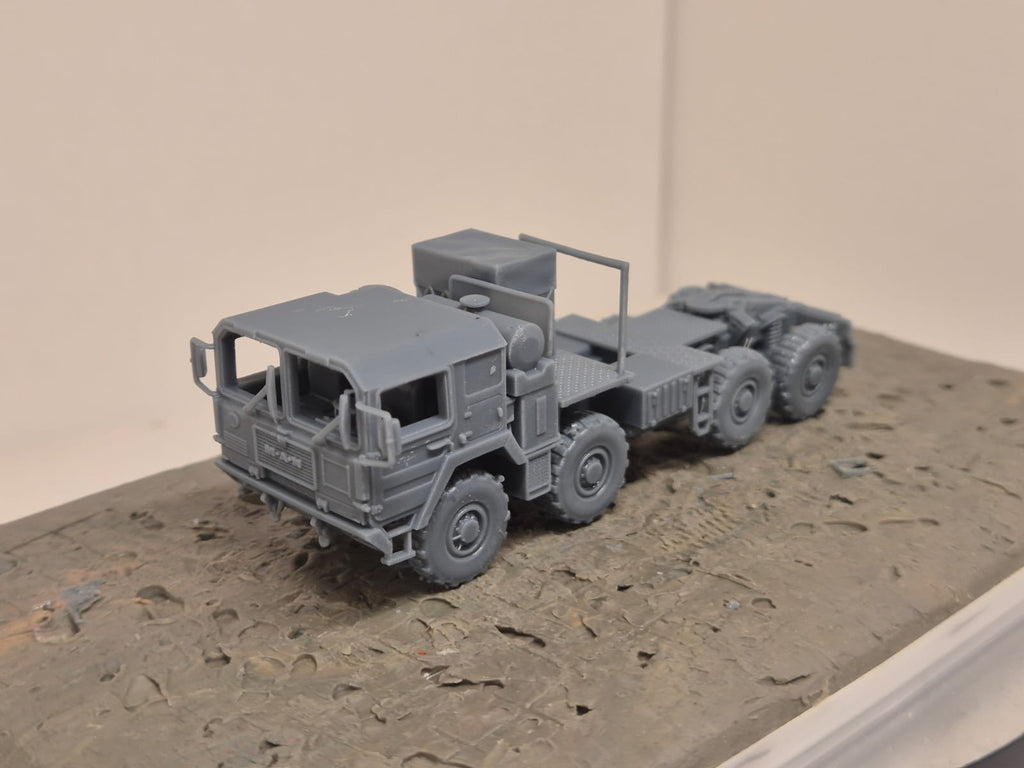 MAN M1014 Schwere militärische Sattelzugmaschine